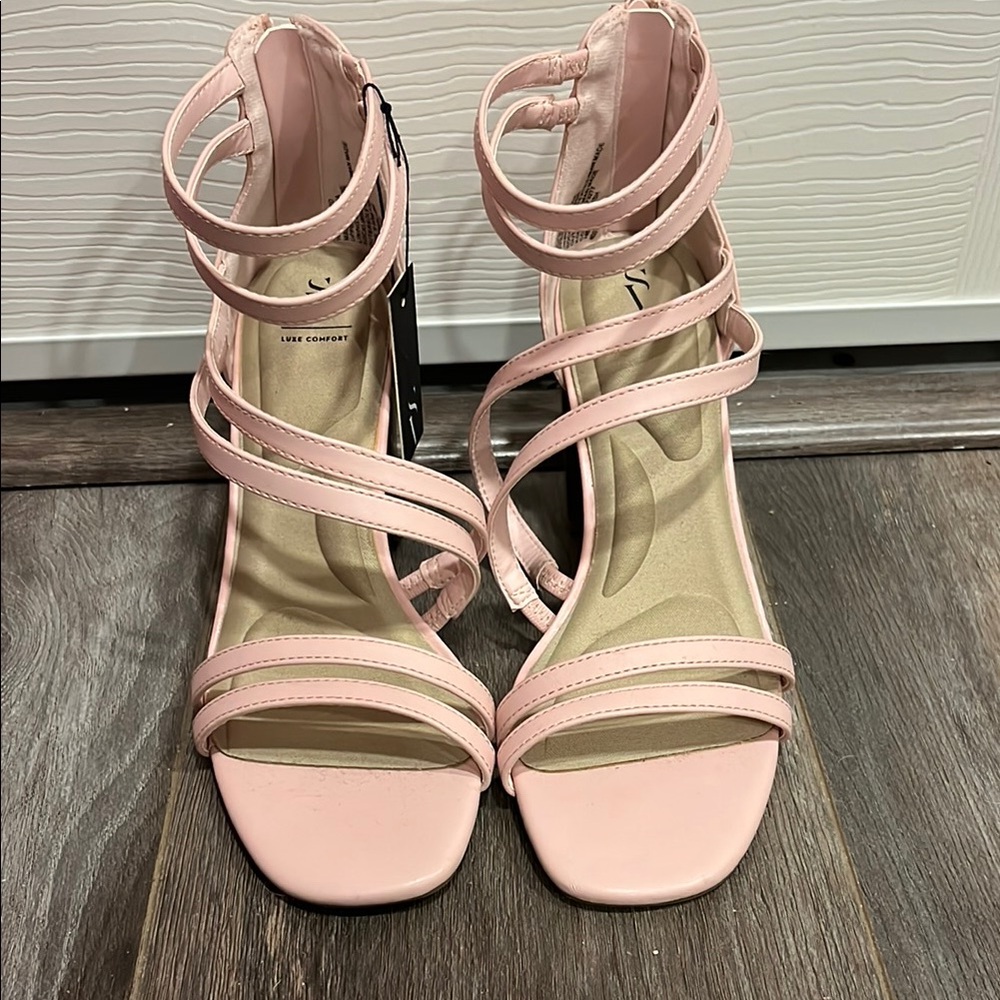 Simply Vera Vera Wang Pink Heels with Crisscross Straps and Medium Height